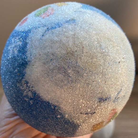 Vintage sugar frosted styrofoam ornaments (4) - Picture 6 of 16